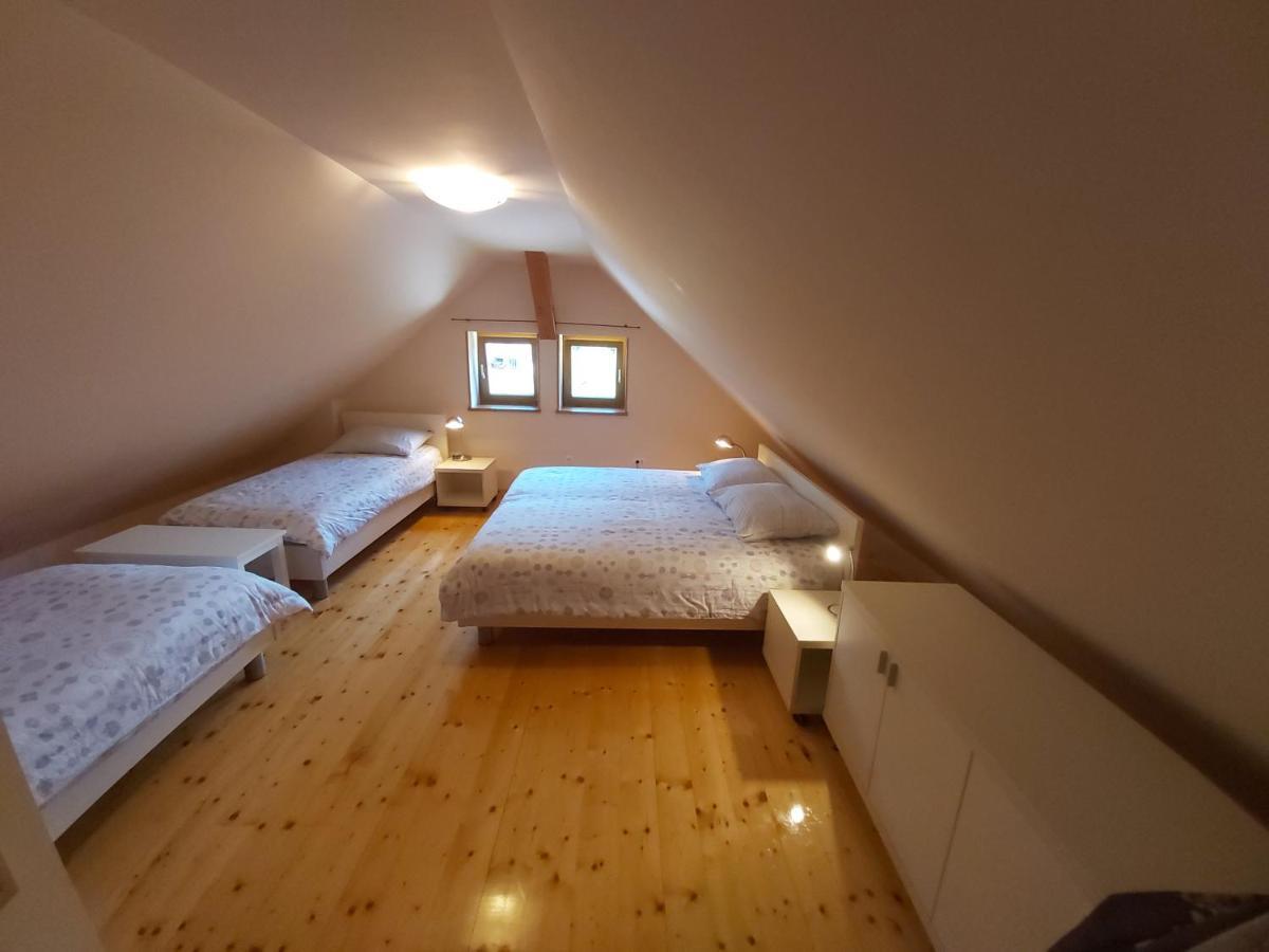 Appartement Pocitniska Hisa Pri Kustrcu à Grahovo ob Baci Extérieur photo